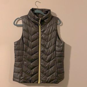 SO Perfect Puffer Quilted Grey with Neon Green Zipper